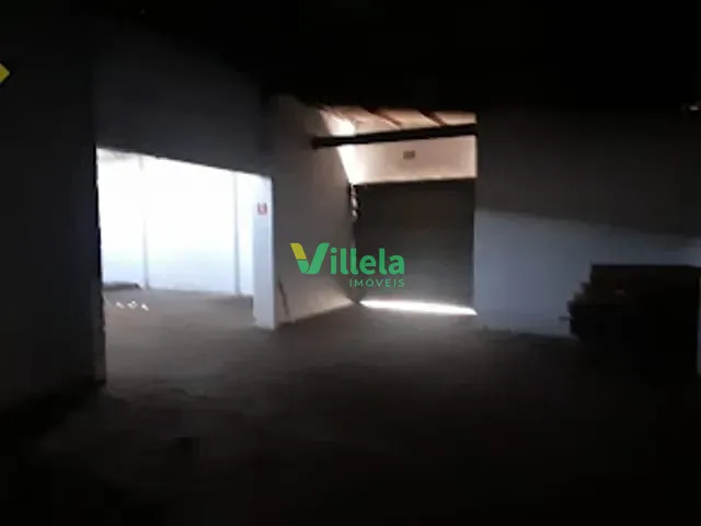 Galpão / Barracão com 800m², para alugar, no bairro Vila São Carlos em Itaquaquecetuba