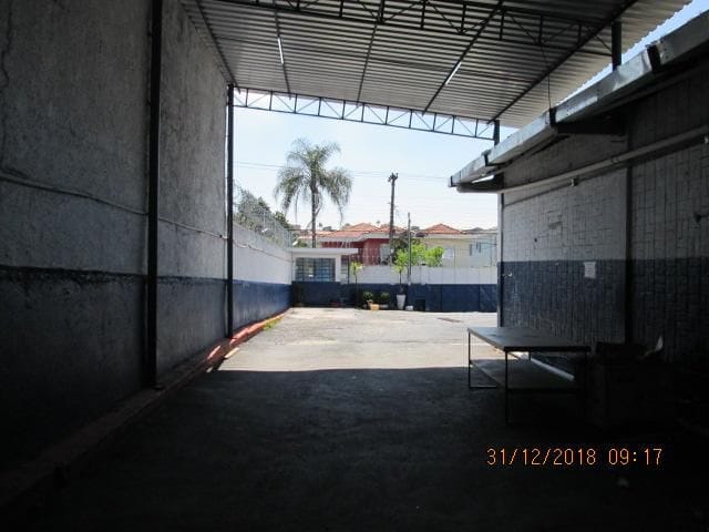 Galpão / Barracão com 1000m², para alugar, no bairro Jardim Santo Elias em São Paulo