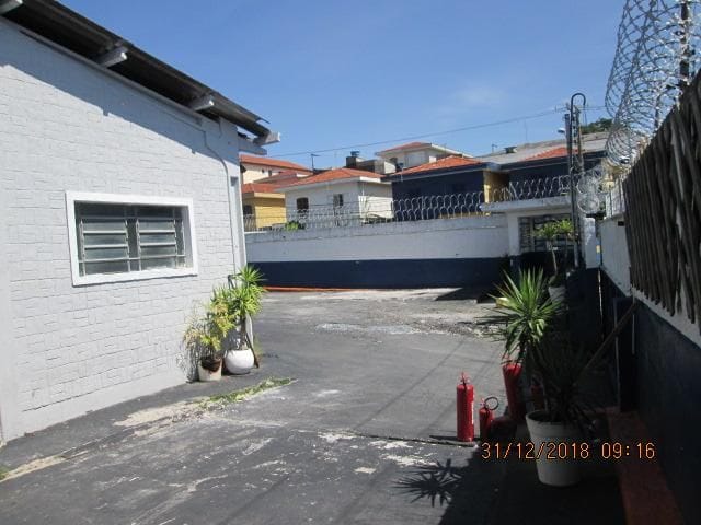 Galpão / Barracão com 1000m², para alugar, no bairro Jardim Santo Elias em São Paulo