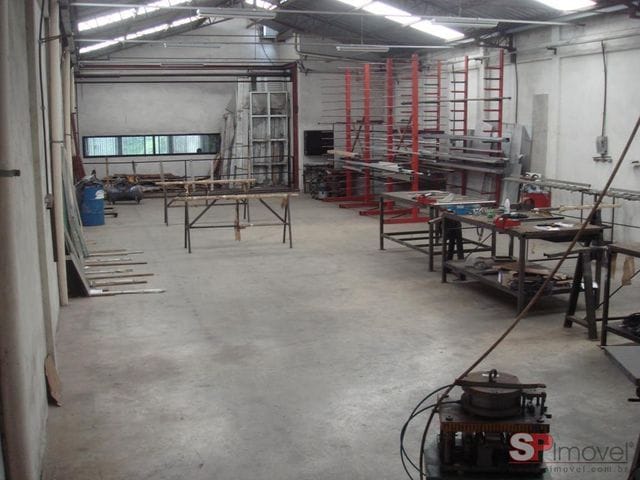 Galpão / Barracão com 980m², à venda, no bairro Jardim Andrea Demarchi em São Bernardo do Campo