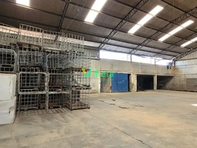 Galpão / Barracão com 4200m², à venda, no bairro Parque São Pedro em Itaquaquecetuba