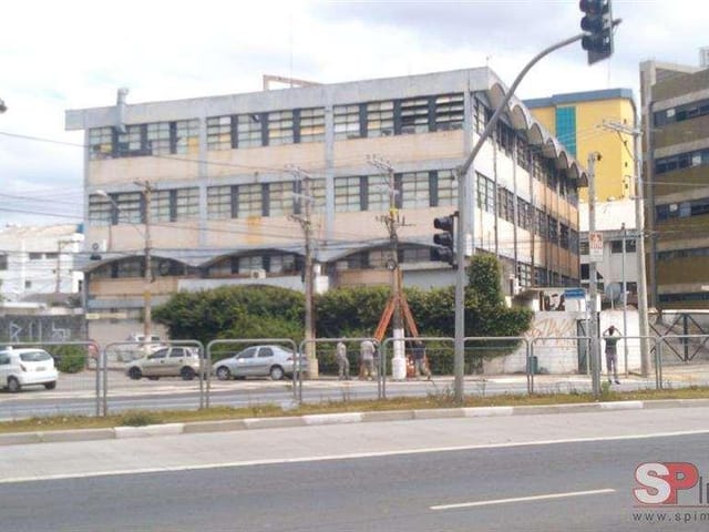Galpão / Barracão com 1919m², à venda, no bairro Barra Funda em São Paulo