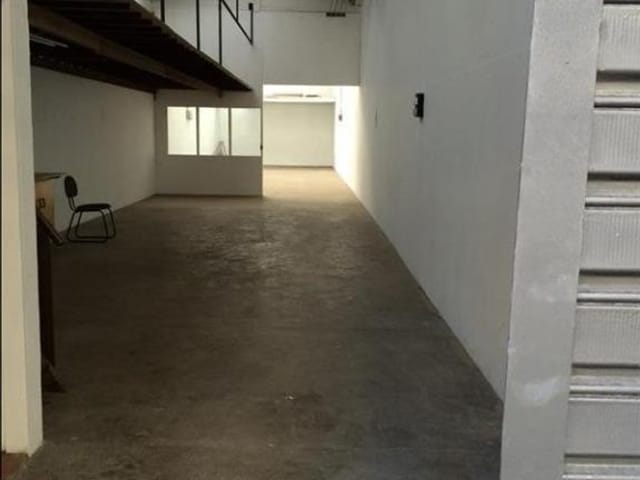 Galpão / Barracão à venda, no bairro Chácara Santo Antônio (Zona Sul) em São Paulo