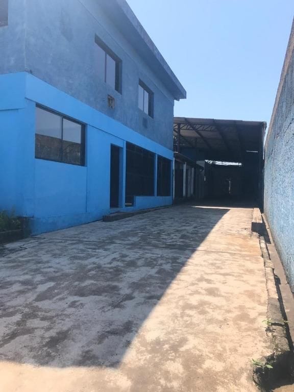Galpão / Barracão com 500m², à venda, no bairro Vila Cascatinha em São Vicente