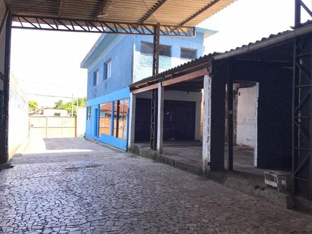 Galpão / Barracão com 500m², à venda, no bairro Vila Cascatinha em São Vicente