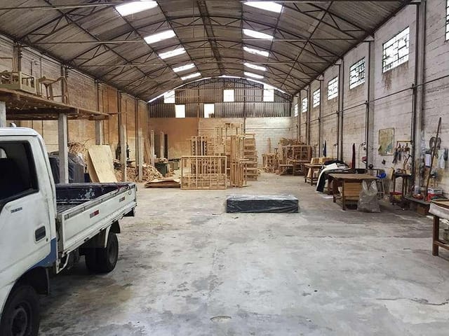 Galpão / Barracão com 860m², à venda, no bairro Parque dos Bancarios em São Paulo