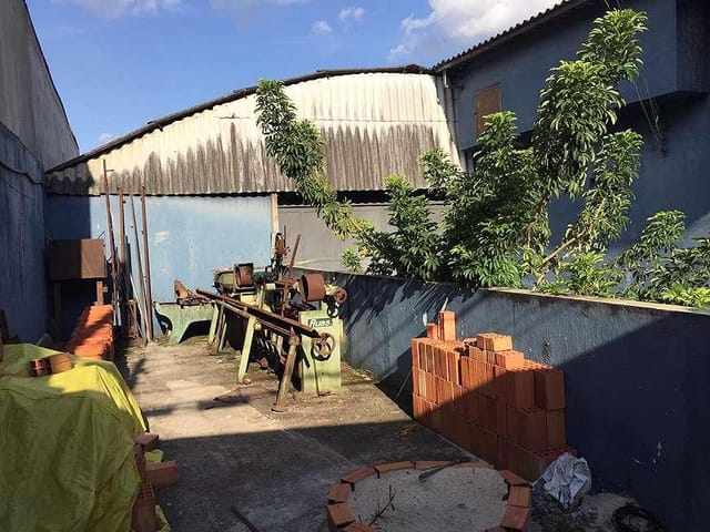 Galpão / Barracão com 860m², à venda, no bairro Parque dos Bancarios em São Paulo