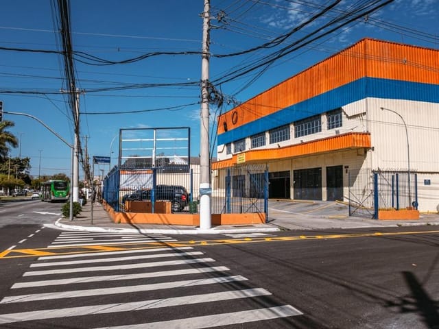 Galpão / Barracão com 4600m², para alugar, no bairro Vila Leopoldina em São Paulo