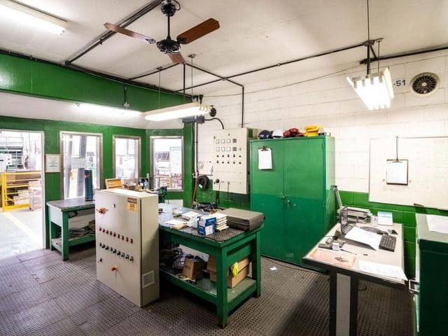 Galpão / Barracão com 2800m², à venda ou para alugar, no bairro Distrito Industrial em Valinhos