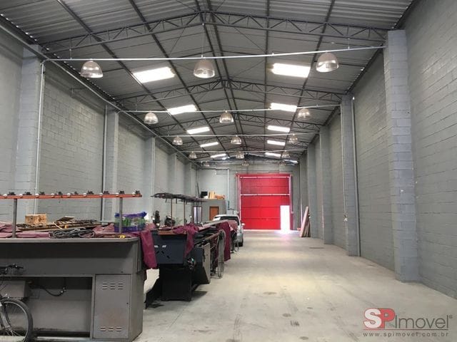 Galpão / Barracão com 570m², à venda, no bairro Jardim Modelo em São Paulo