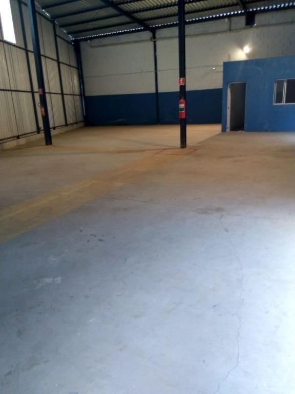 Galpão / Barracão com 870m², à venda, no bairro Vila São Paulo em Mogi das Cruzes