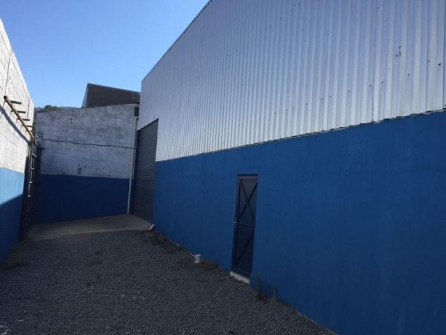 Galpão / Barracão com 870m², à venda, no bairro Vila São Paulo em Mogi das Cruzes