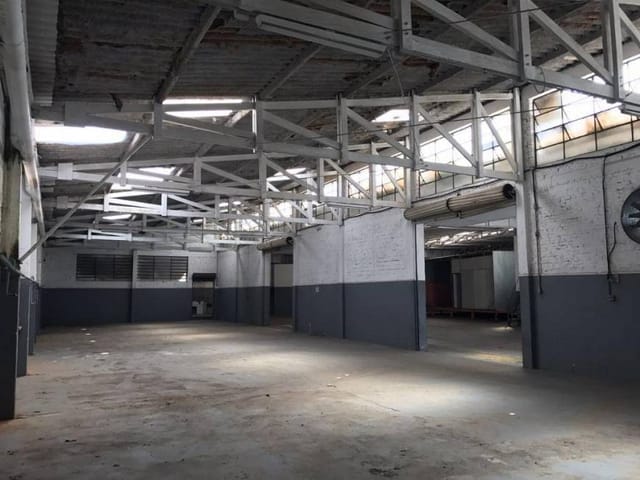 Galpão / Barracão com 1120m², à venda, no bairro Bela Aliança em São Paulo