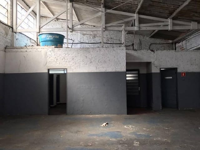Galpão / Barracão com 1120m², à venda, no bairro Bela Aliança em São Paulo