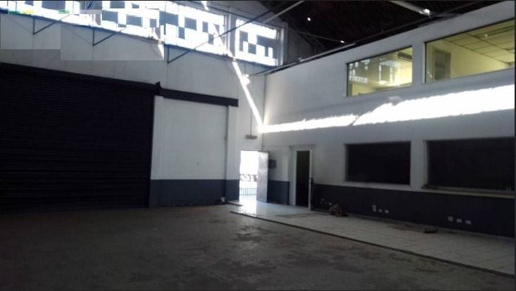 Galpão / Barracão com 2000m², para alugar, no bairro Vila Guilherme em São Paulo