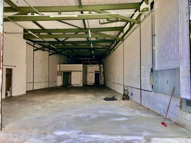 Galpão / Barracão com 330m², para alugar, no bairro Jaguaré em São Paulo
