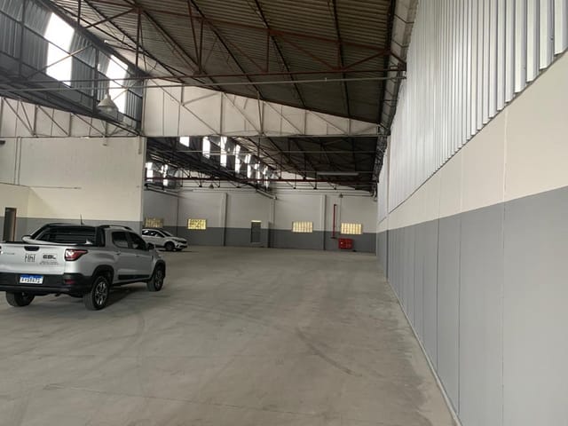 Galpão / Barracão com 1200m², para alugar, no bairro Jardim São Luís em São Paulo