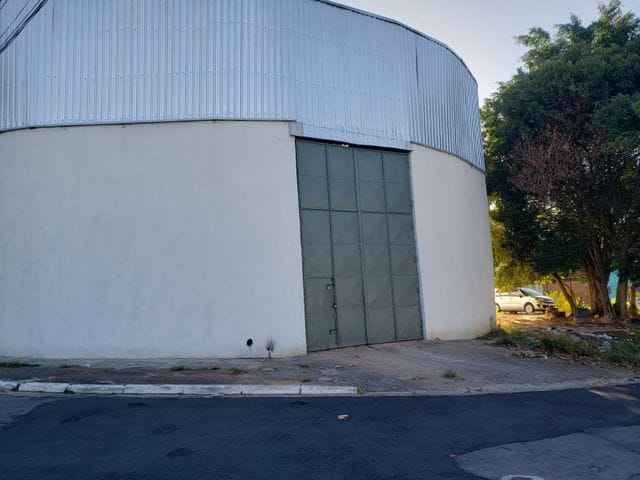 Galpão / Barracão com 500m², para alugar, no bairro Cidade Líder em São Paulo