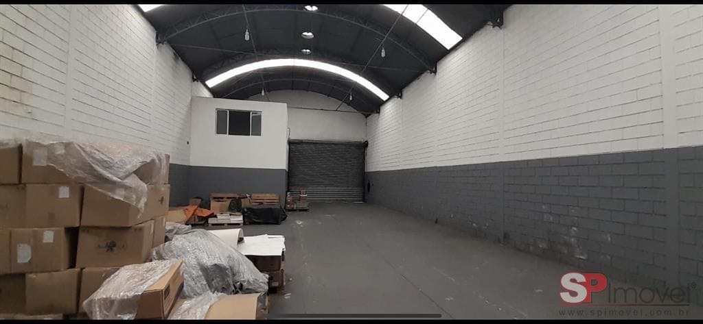 Galpão / Barracão com 300m², para alugar, no bairro Vila Anastácio em São Paulo