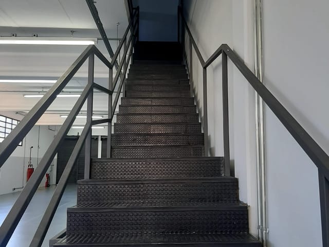Galpão / Barracão com 903m², para alugar, no bairro Tamboré em Barueri