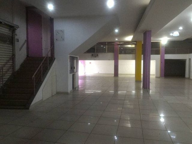 Galpão / Barracão com 591m², para alugar, no bairro Vila Guilherme em São Paulo