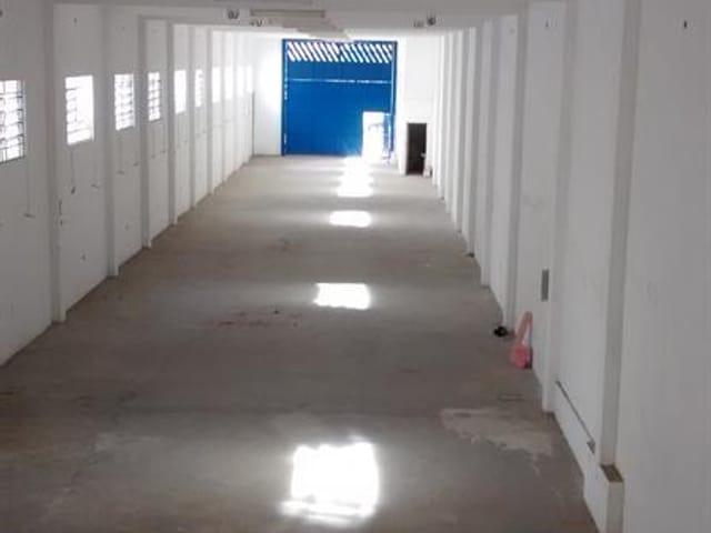 Galpão / Barracão com 700m², para alugar, no bairro Vila Ré em São Paulo