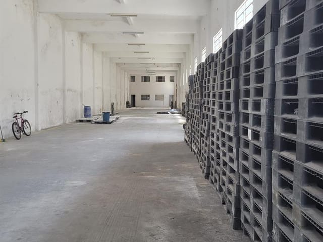 Galpão / Barracão com 700m², para alugar, no bairro Vila Ré em São Paulo