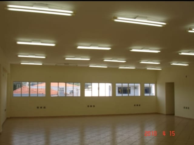 Galpão / Barracão com 680m², para alugar, no bairro Vila Anastácio em São Paulo