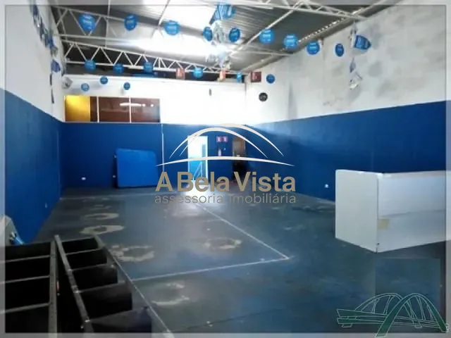 Galpão / Barracão com 250m², à venda, no bairro Santo Antônio em Osasco
