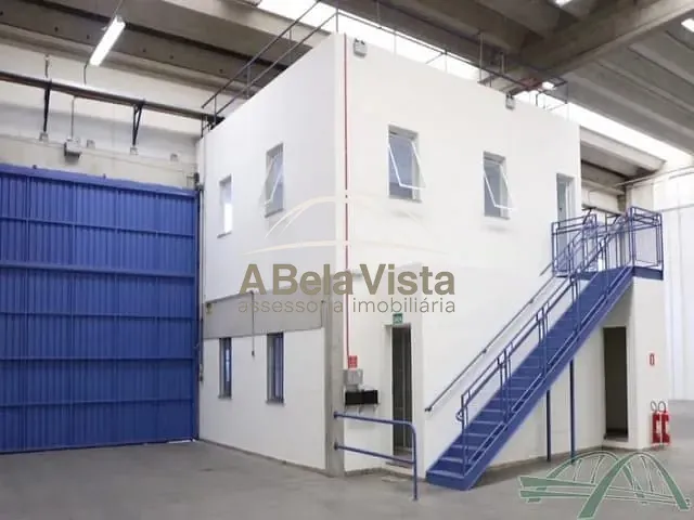 Galpão / Barracão com 2800m², para alugar, no bairro Industrial Anhangüera em Osasco
