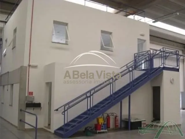 Galpão / Barracão com 2800m², para alugar, no bairro Industrial Anhangüera em Osasco
