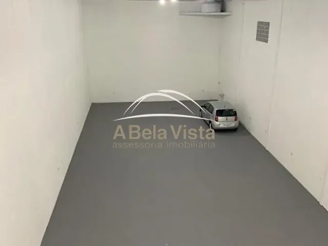 Galpão / Barracão com 300m², para alugar, no bairro Piratininga em Osasco