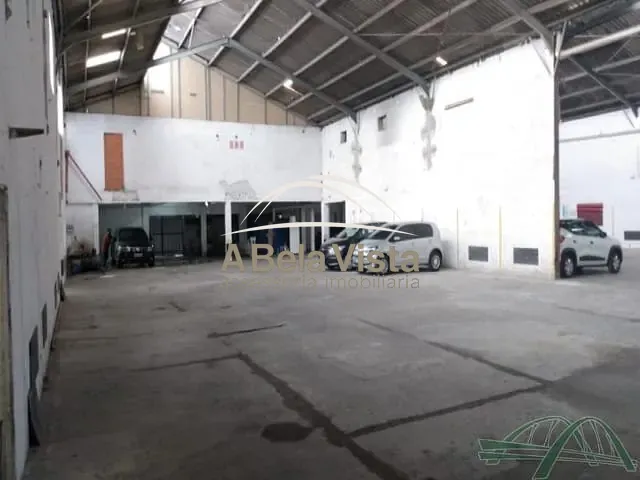 Galpão / Barracão com 1288m², para alugar, no bairro Vila Sao Francisco (Zona Sul) em São Paulo