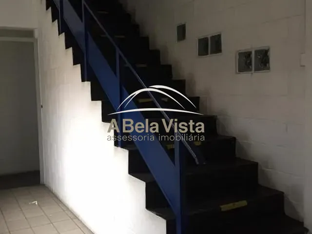 Galpão / Barracão com 1000m², à venda, no bairro Piratininga em Osasco