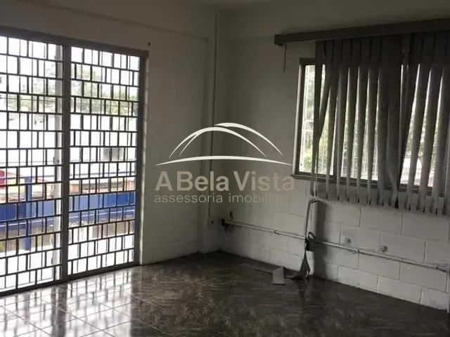 Galpão / Barracão com 1000m², à venda, no bairro Piratininga em Osasco