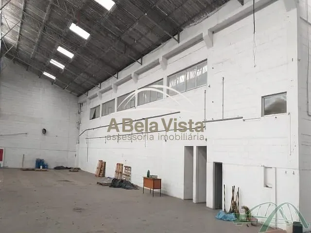 Galpão / Barracão com 3700m², para alugar, no bairro Jardim Itaquiti em Jandira
