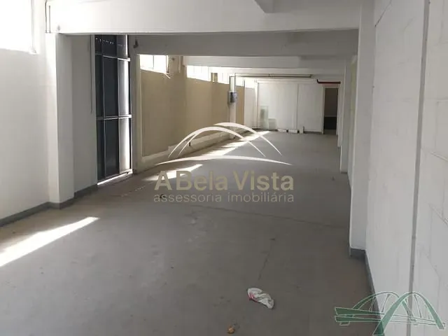 Galpão / Barracão com 3700m², para alugar, no bairro Jardim Itaquiti em Jandira