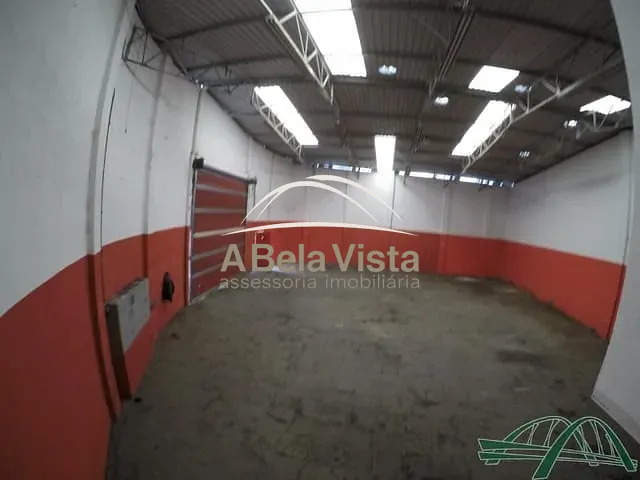 Galpão / Barracão à venda, no bairro Piratininga em Osasco