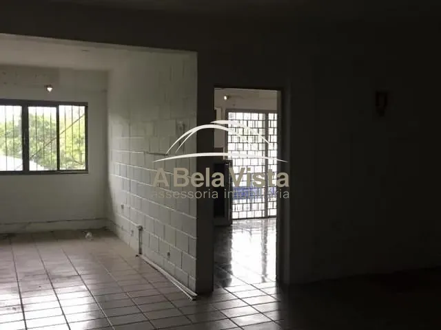 Galpão / Barracão com 380m², para alugar, no bairro Piratininga em Osasco