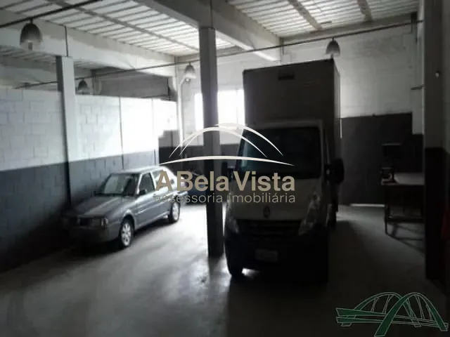 Galpão / Barracão com 500m², para alugar, no bairro Ayrosa em Osasco
