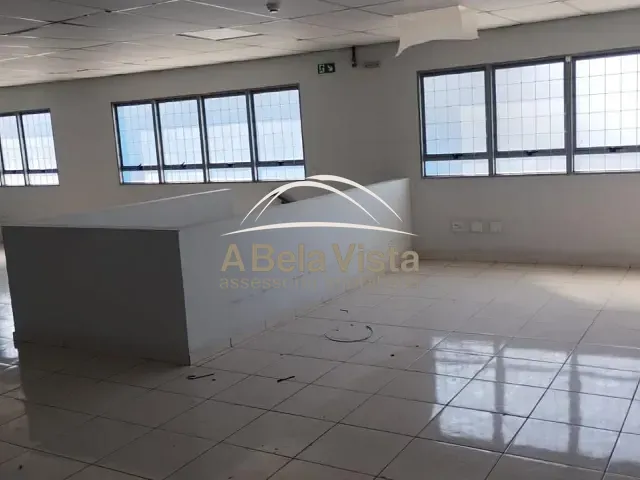 Galpão / Barracão com 690m², para alugar, no bairro Chácaras Marco em Barueri