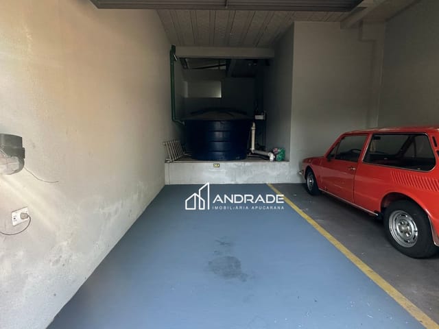 Box/Garagem com 13m², para alugar, no bairro Centro em Apucarana