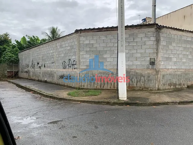 Box/Garagem à venda, no bairro São Lucas em Barra Mansa