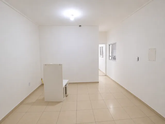 Box/Garagem para alugar, no bairro Vila Carrão em São Paulo