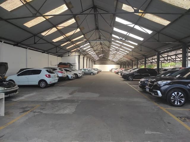 Box/Garagem à venda ou para alugar, no bairro Laranjeiras em Rio de Janeiro