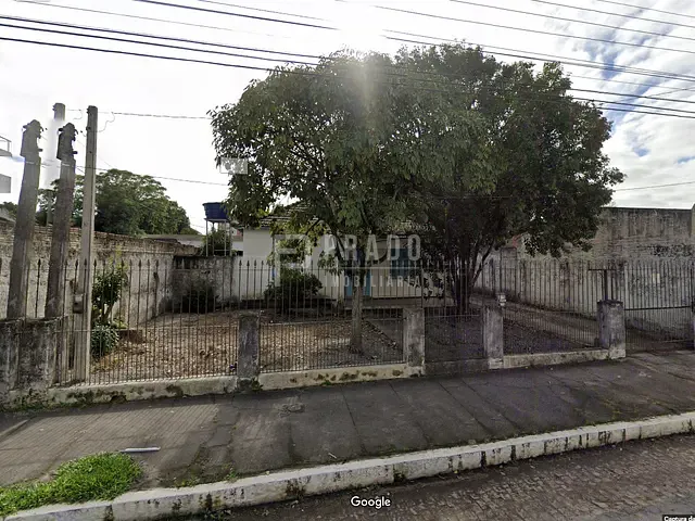 Box/Garagem à venda, no bairro Centro em Pelotas
