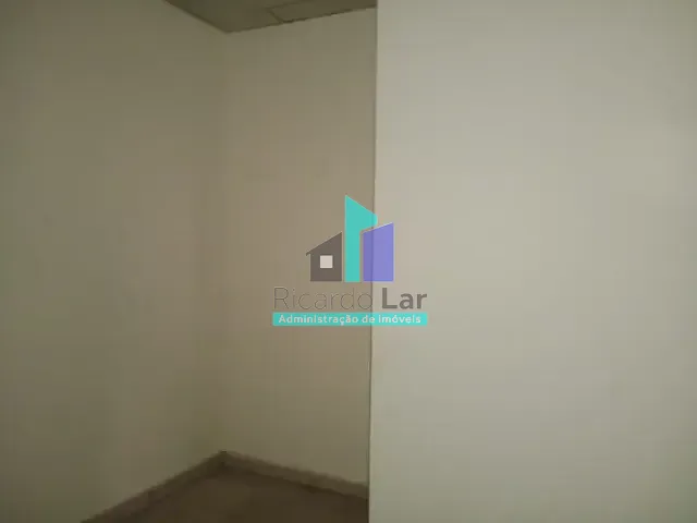 Box/Garagem para alugar, no bairro Cidade São Francisco em São Paulo