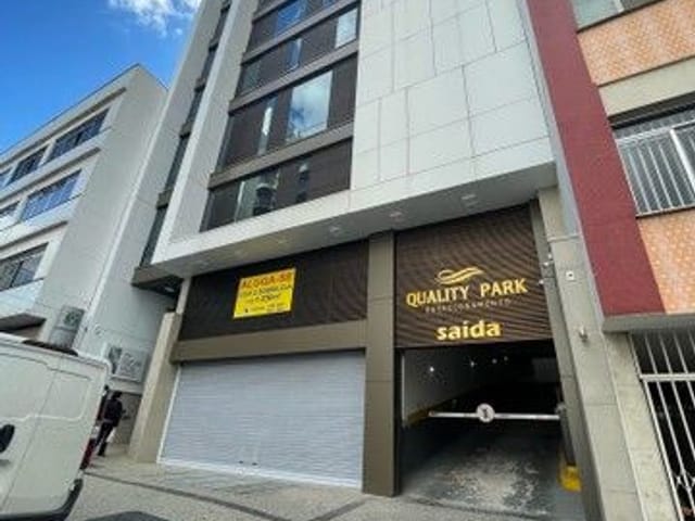 Box/Garagem com 12m², à venda, no bairro Centro em Juiz de Fora