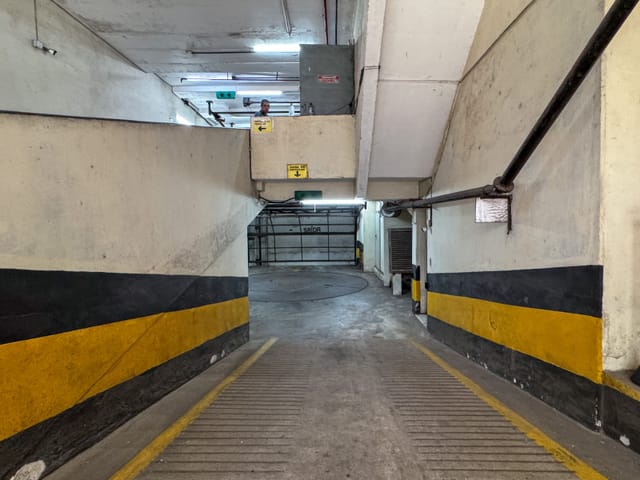 Foto do Box/Garagem - Vaga em Edifício Garagem | Vizinhos do Leme