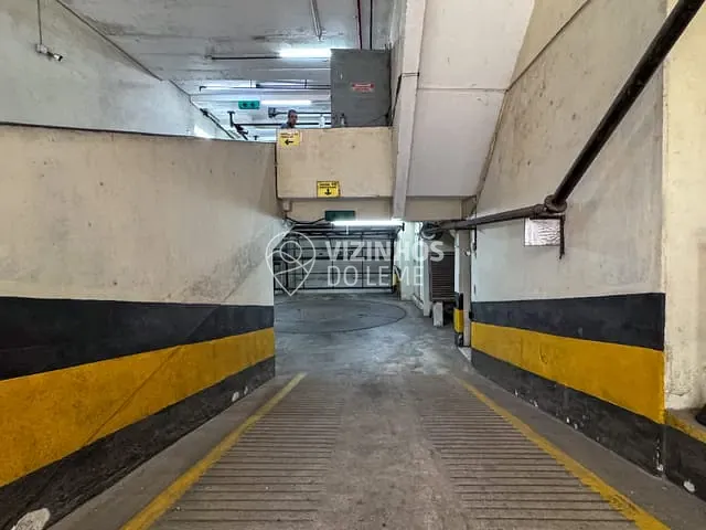 Box/Garagem com 15m², à venda, no bairro Leme em Rio de Janeiro